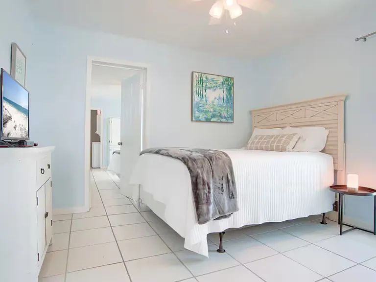 421 E Beach Blvd #450 — Photo 15