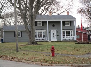 216 Gayle Ave, Dekalb, IL 60115