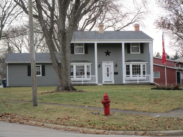 216 Gayle Ave, Dekalb, IL 60115