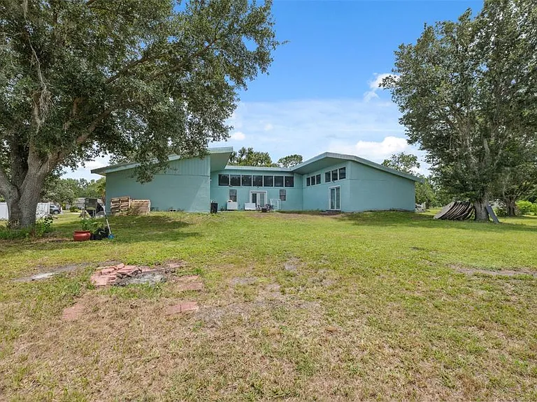 4527 Redcoat Dr — Photo 19