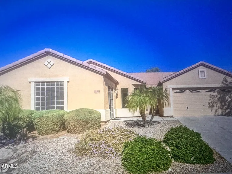 22958 W Yavapai St — Photo 1