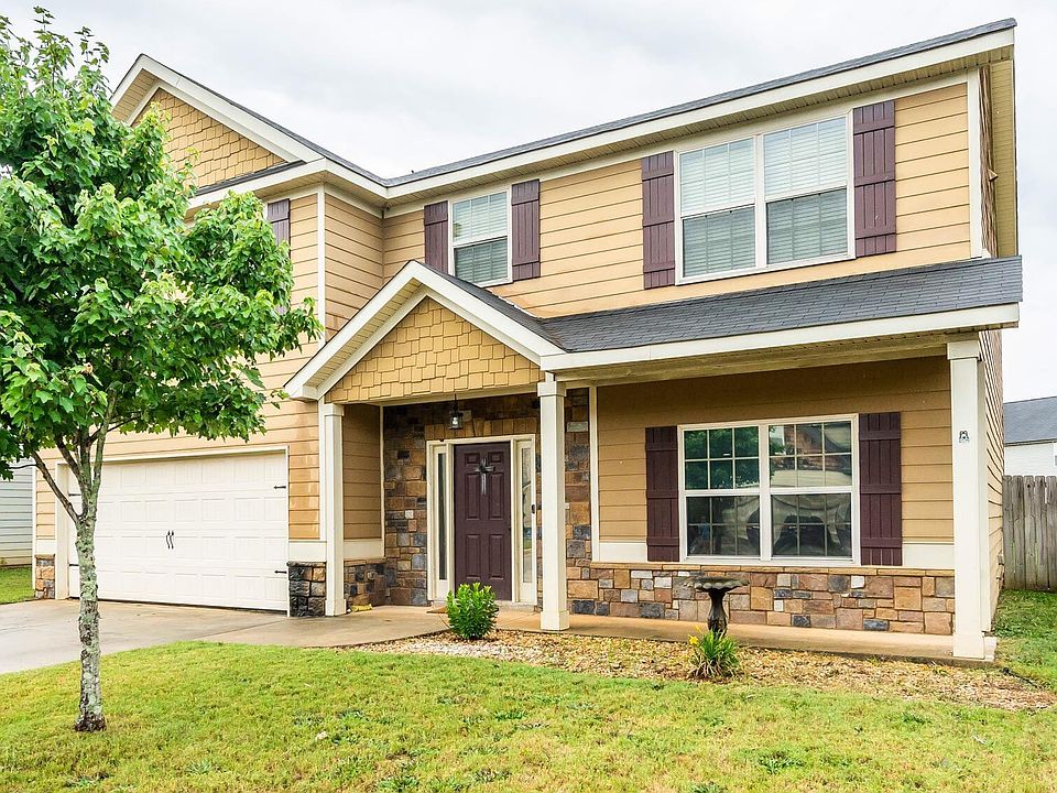 1st image of 114 Broomsedge Ln