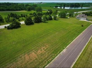 908 Captain Merriman Dr, Freeman, MO 64746