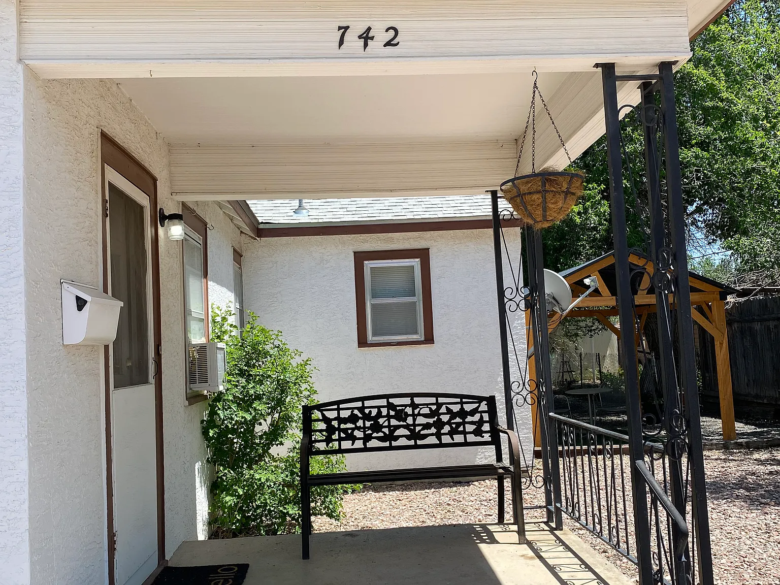 742 Belmont Ave — Photo 4