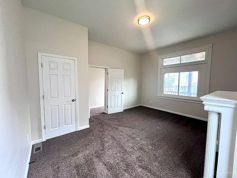 1027 Winfield Ave #1 — Photo 14
