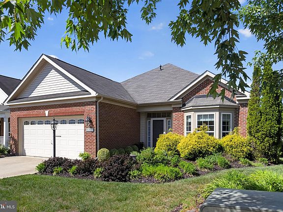 3rd image of 11271 Yellowstone Ct