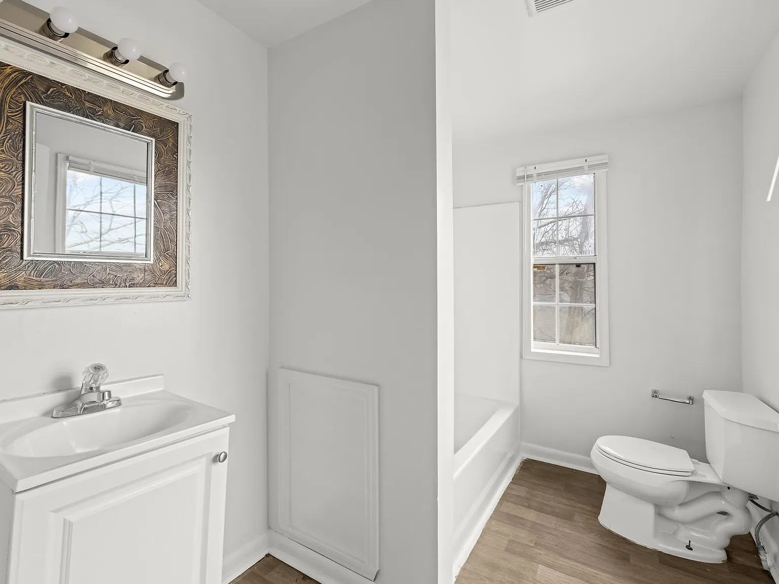 5722 Terrace Ave - 1 — Photo 3