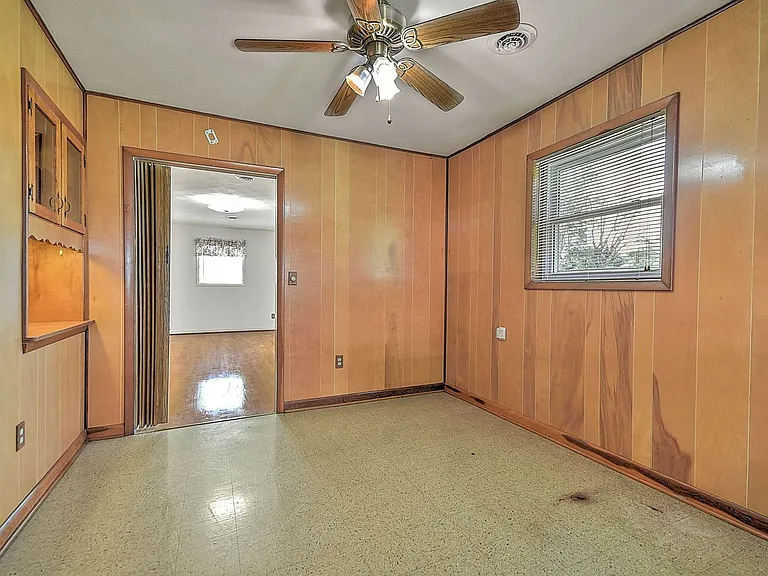 208 Hogan Ave — Photo 8