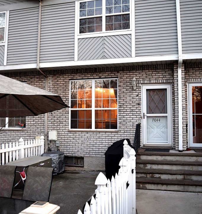 1st image of 7044 Hylan Blvd