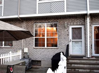 7044 Hylan Blvd, Staten Island, NY 10307