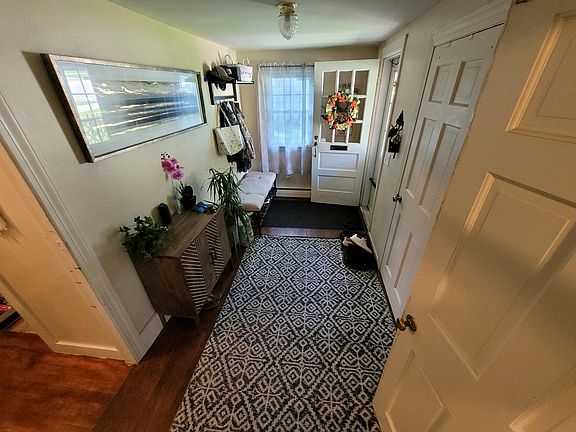 Entrance, Foyer