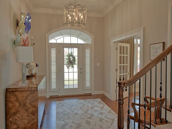 2nd image of 10477 Huntley Ct