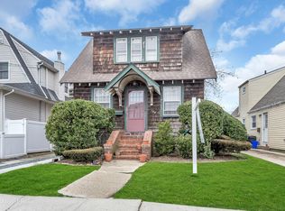 105 Lawson Ave, East Rockaway, NY 11518