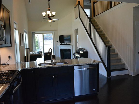 Gas range with upgraded dishwasher.