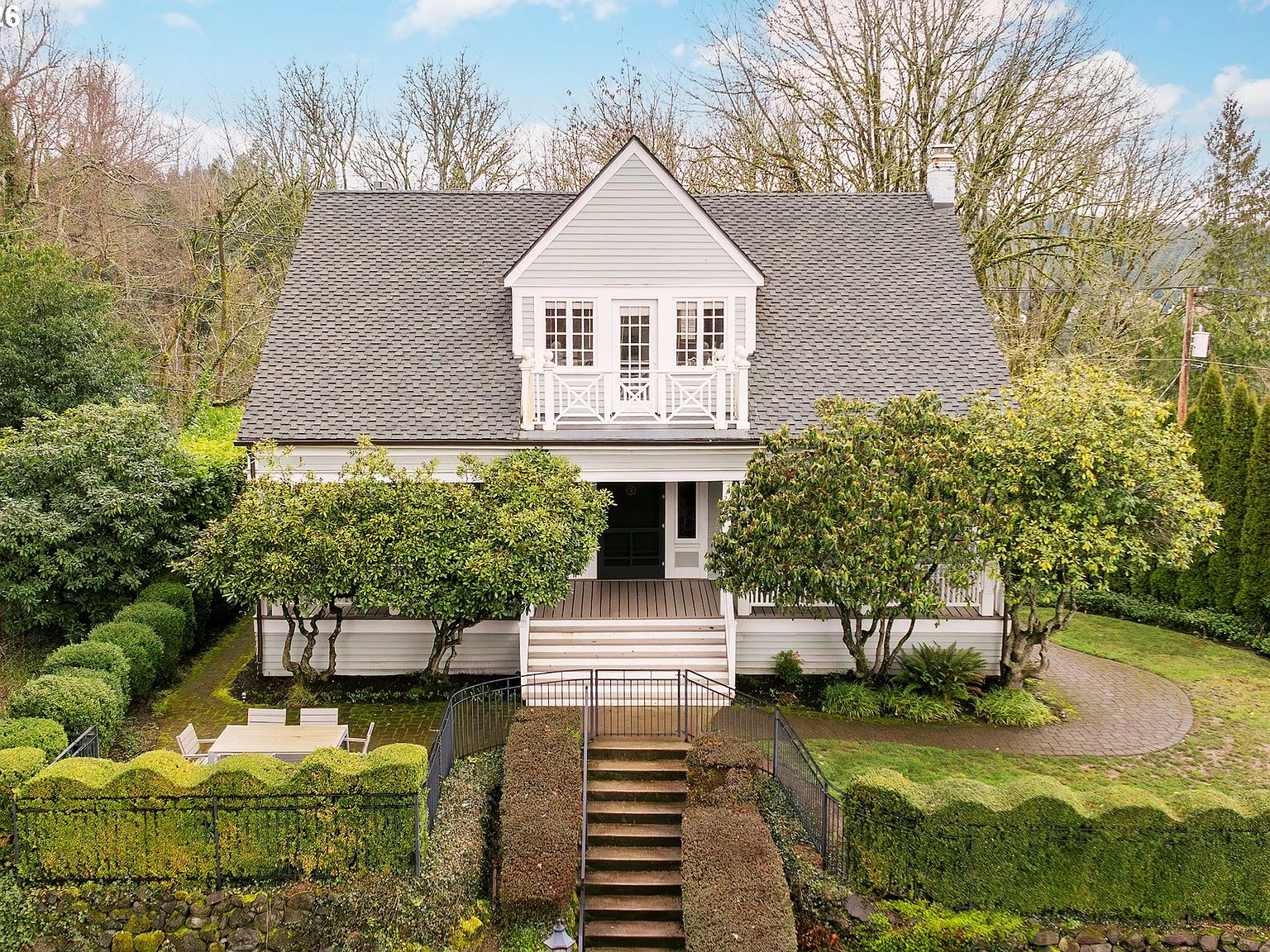 あよ 2735 SW Talbot Rd, Portland, OR 97201 | MLS #337431545 | Zillow