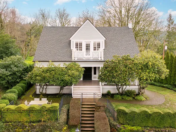 2735 SW Talbot Rd, Portland, OR 97201