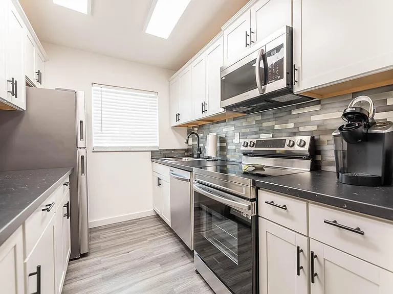 5061 Lakefront Blvd #B — Photo 13