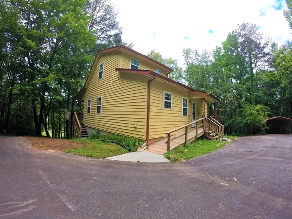 3709 Tusquittee Rd, Hayesville, NC 28904