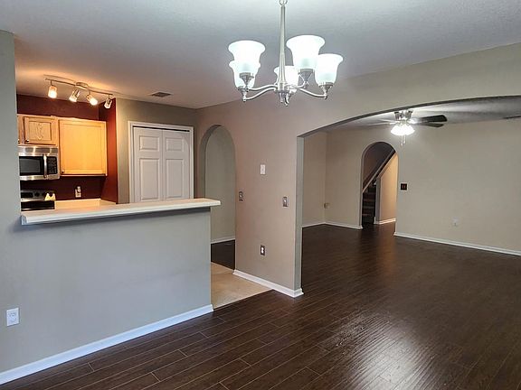 3rd image of 9804 Ashburn Lake Dr