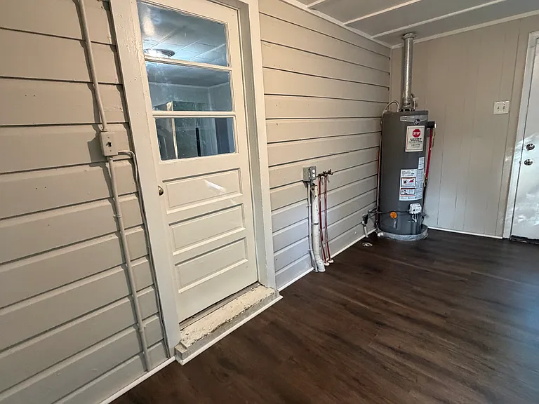 819 Chestnut St — Photo 13