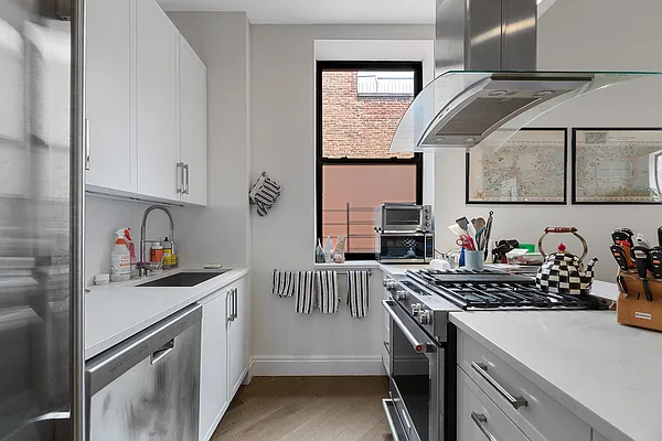 Rented by REAL New York | media 22