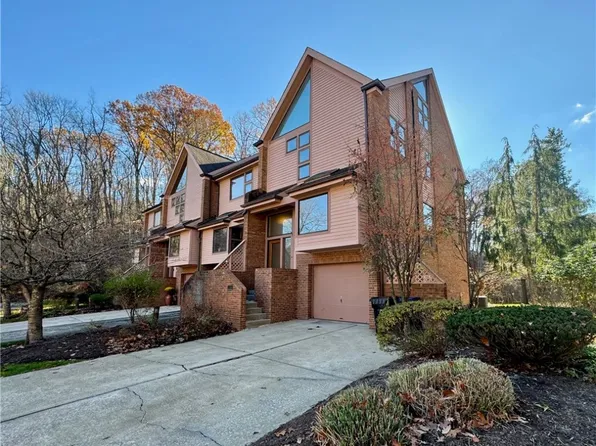 1300 Towne Ct, Allison Park, PA 15101