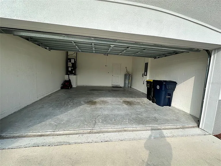 544 Gadsden Ln — Photo 5