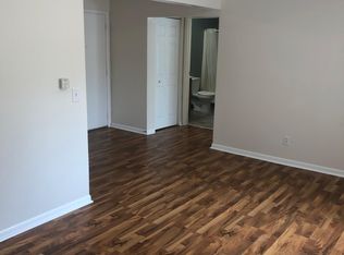 700 S Madison Ave #105, Bay City, MI 48708