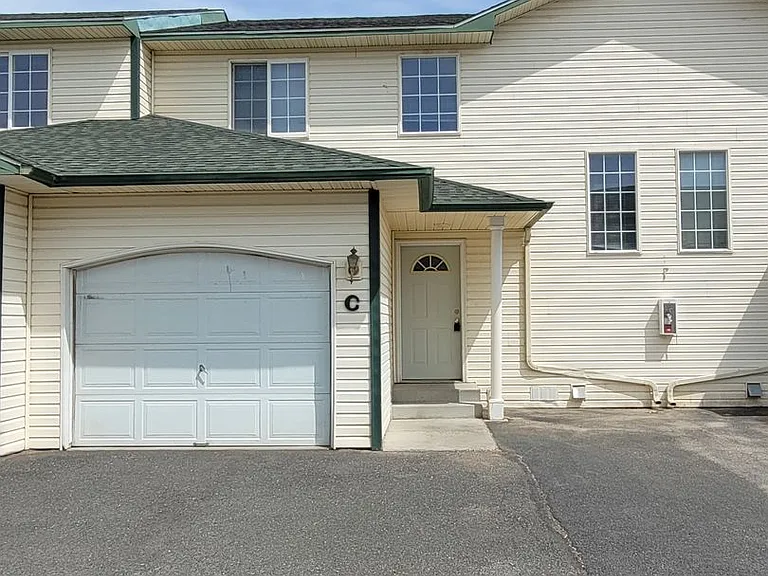 1306 S Skyline Dr — Photo 1