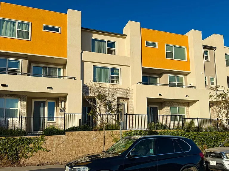 1859 Montage Ave — Photo 3