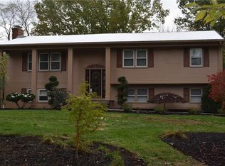 260 Lippitt Ave, Cranston, RI 02921