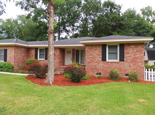 1008 Quaker Dr, Hanahan, SC 29410