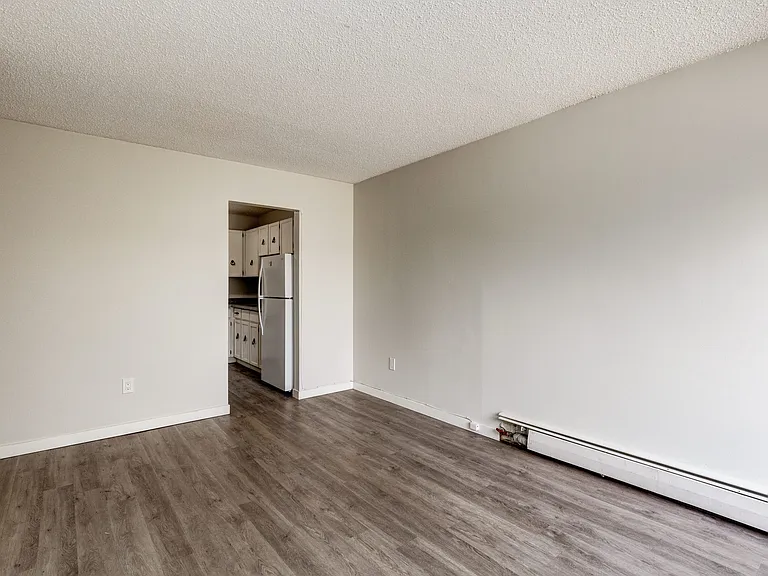 1454 Rae St — Photo 10