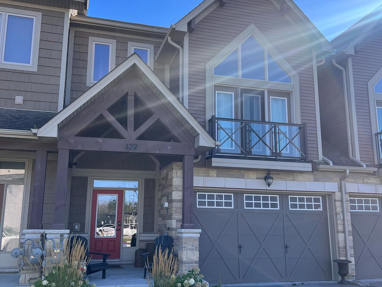4 bed, $2,750 — Photo 1