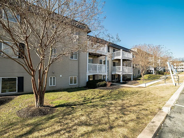 The BLVD at White Springs — Photo 11