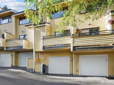 2595 E Madison Street, Seattle, WA, 98112
