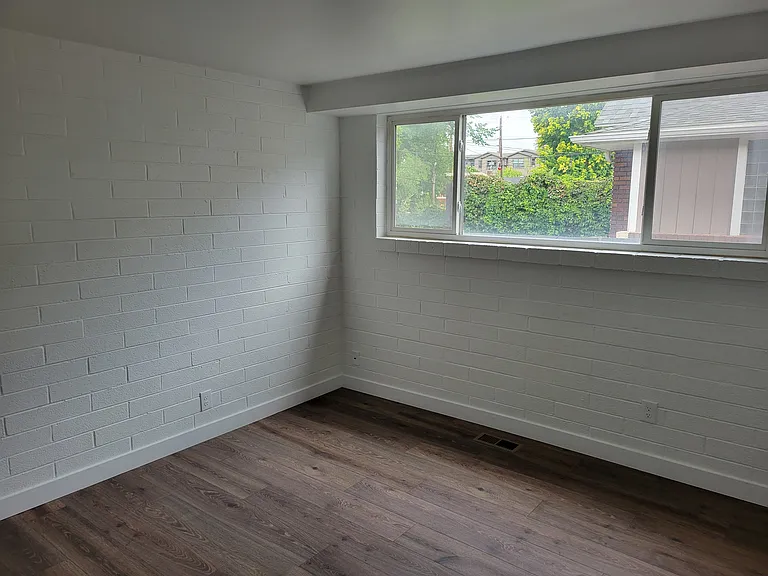 1358 S Park St #2 — Photo 8