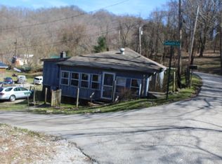24 Couch Ln, Baxter, KY 40806
