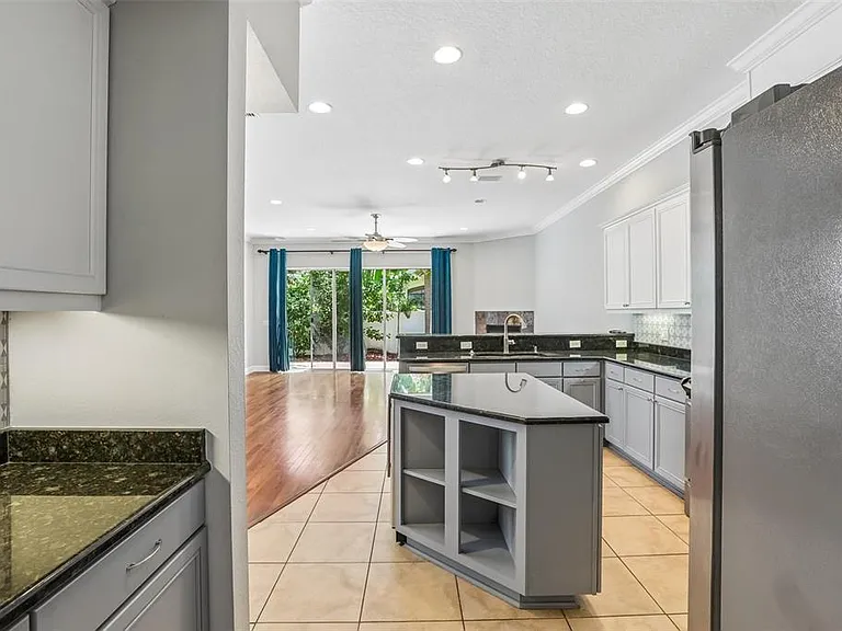502 S Lincoln Ave — Photo 17