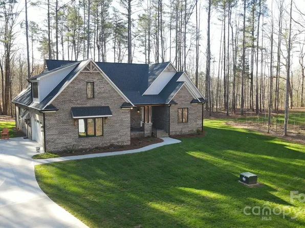 882 Ram Ln, Lincolnton, NC 28092
