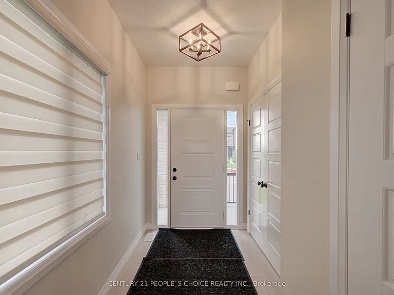 377 Bradshaw Dr — Photo 5