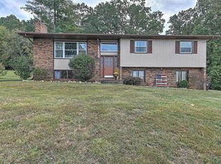 330 Clark Pl, Blountville, TN 37617