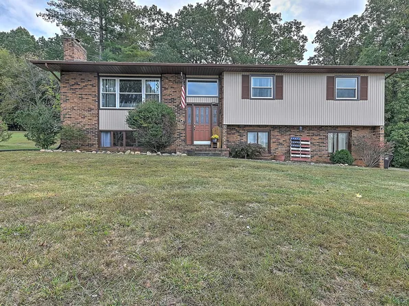 330 Clark Pl, Blountville, TN 37617