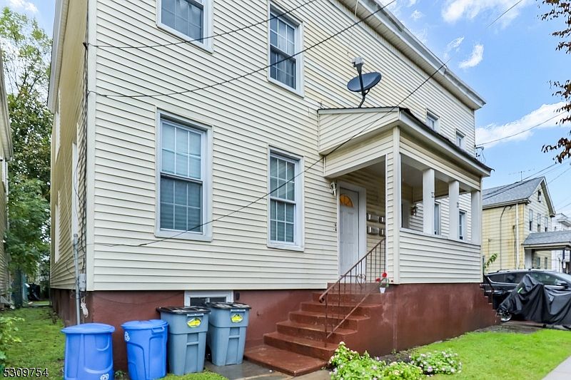 1st image of 21 Lafayette St