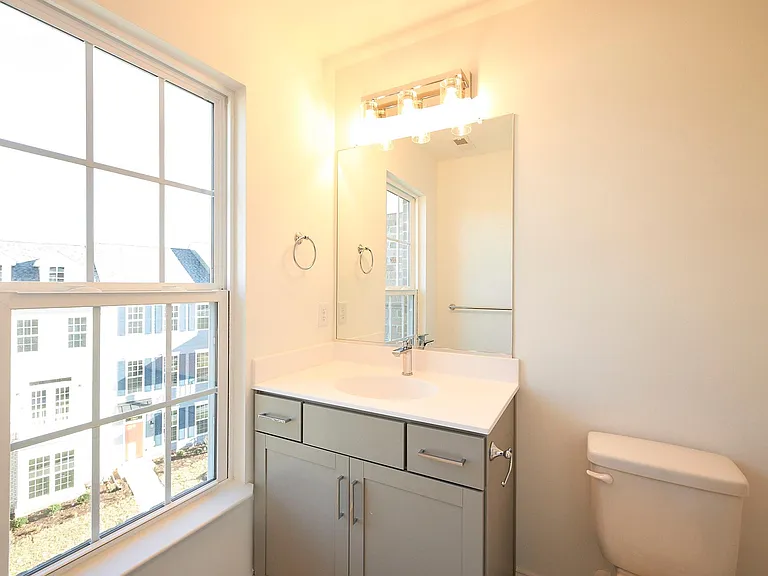 13868 Randolph Pond Ln — Photo 33