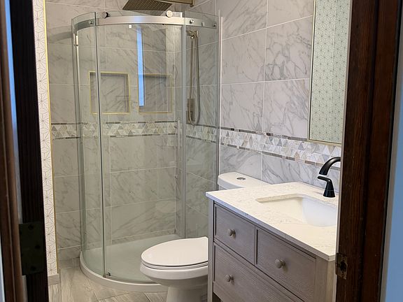 5th image of 831 N Fruitwood Pl