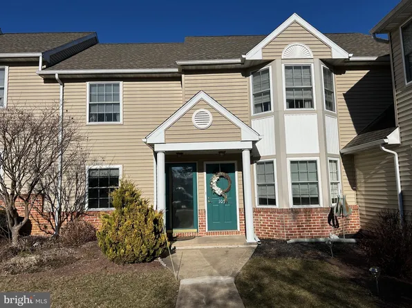 104 Lavender Ln, Wyomissing, PA 19610
