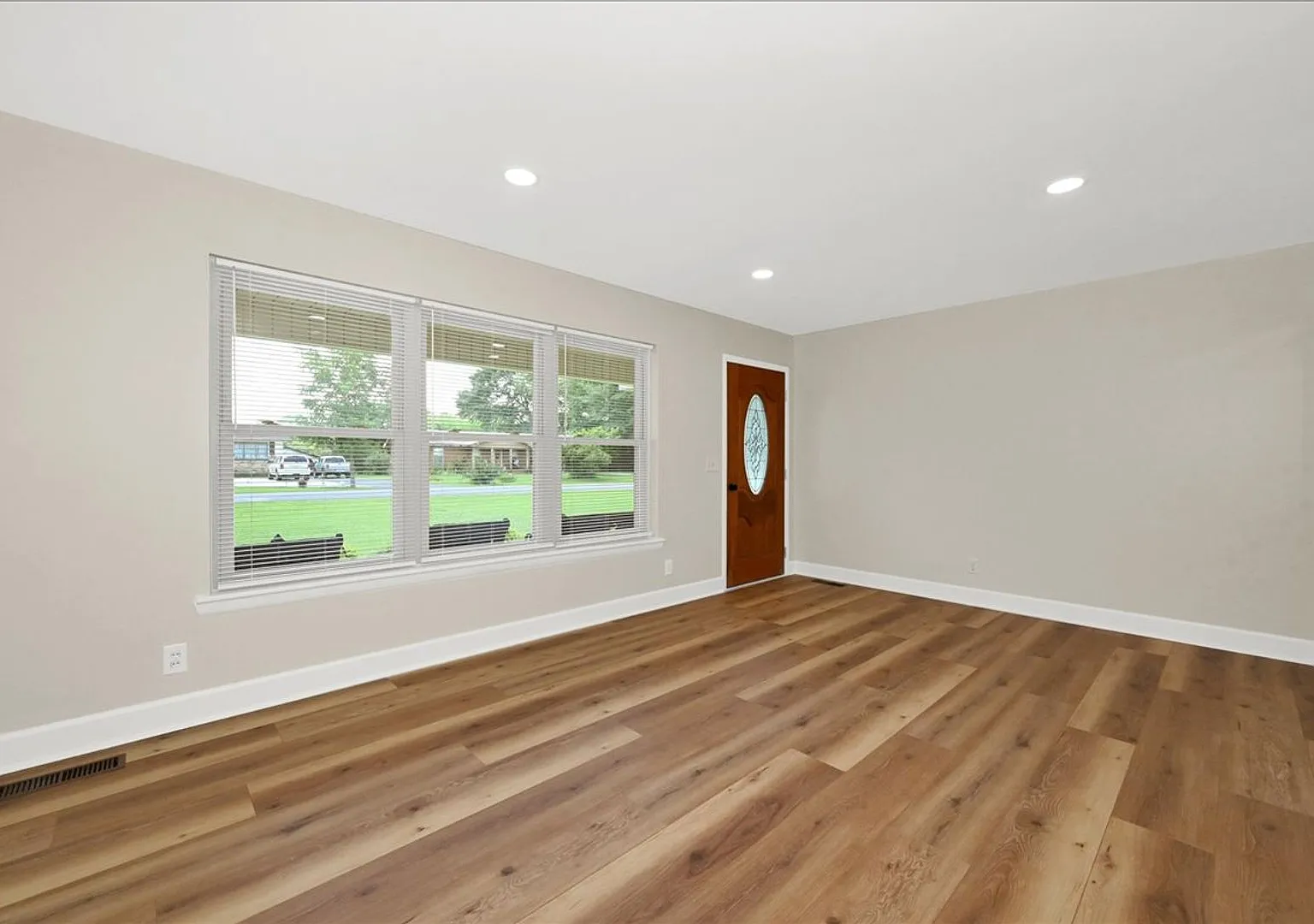 3 Bedroom, 2 Bath home. — Photo 4