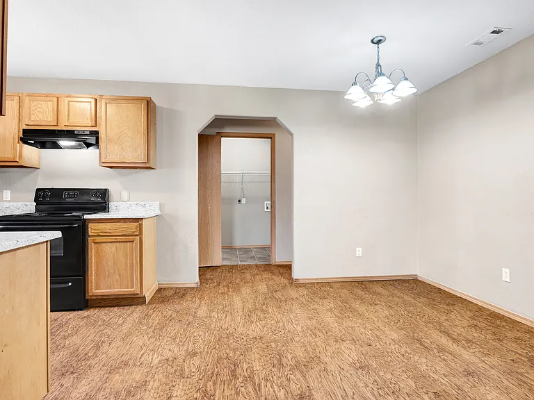 316 Apple Valley Dr — Photo 10