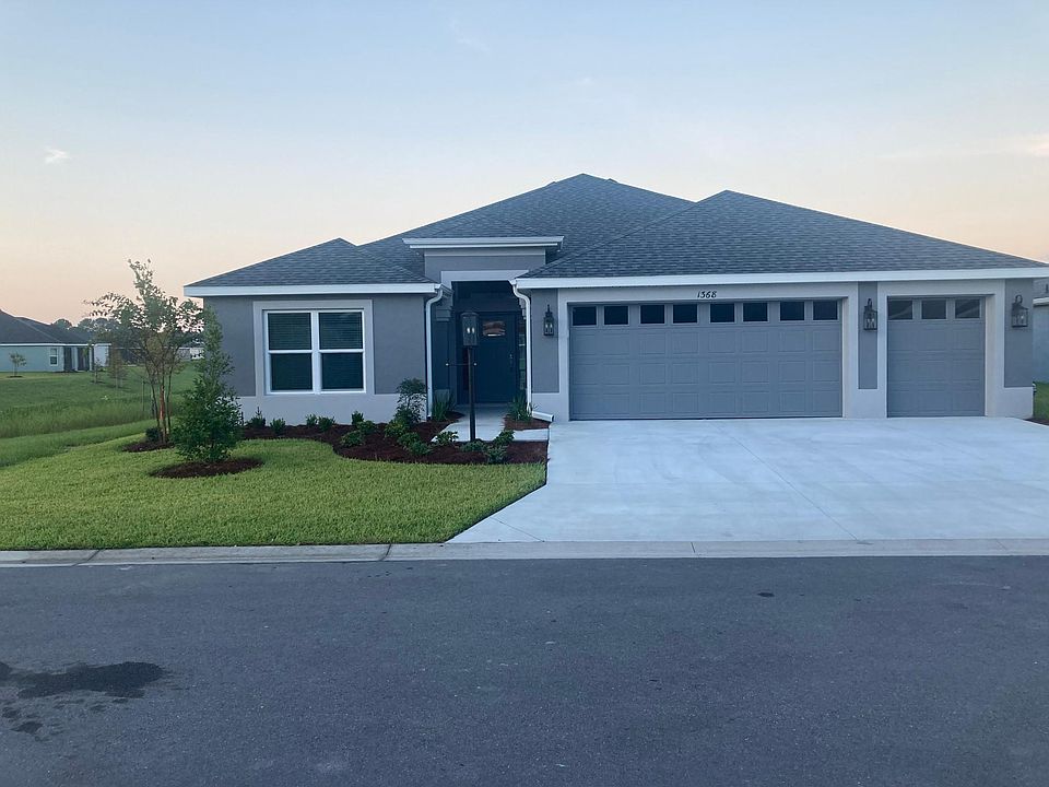 New construction - pond front